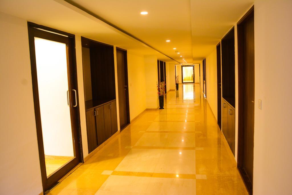 Hotel Platinum Residency Ахмедабад Экстерьер фото